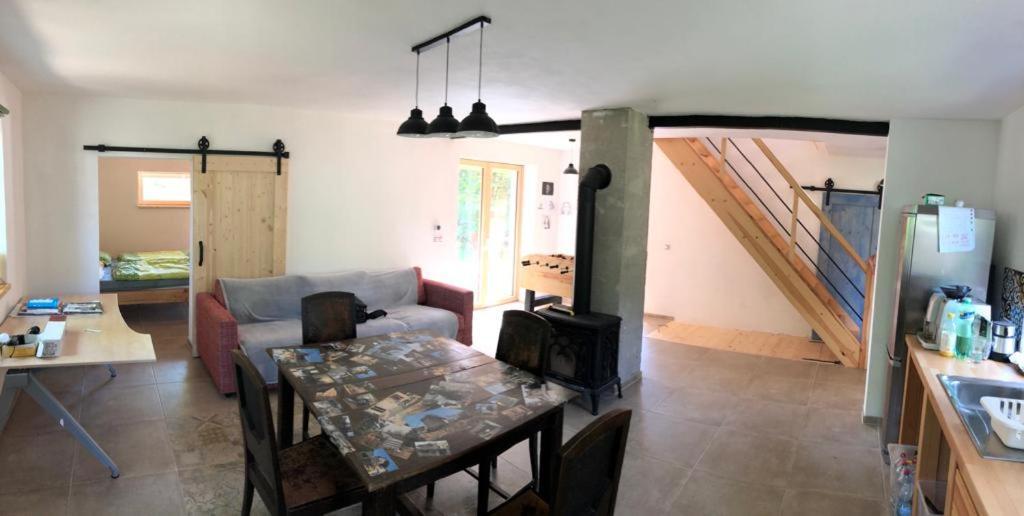 Domecek Uprostred Prirody Villa คราสนา ลิปา ภายนอก รูปภาพ